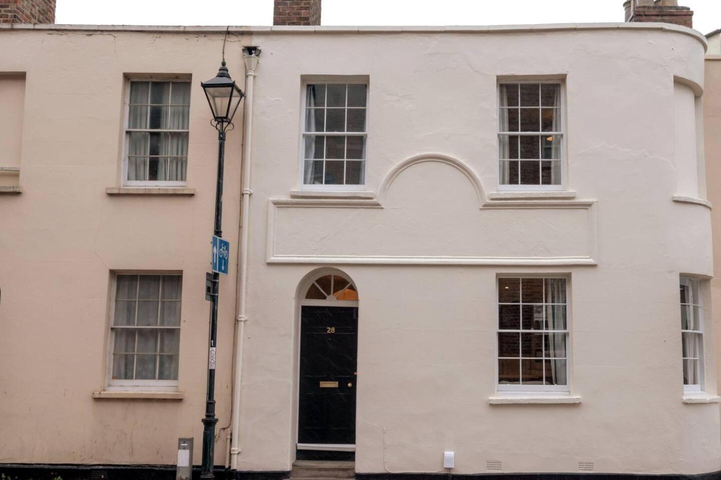 Pass The Keys Stylish Grade II Listed House Cheltenham Exterior foto